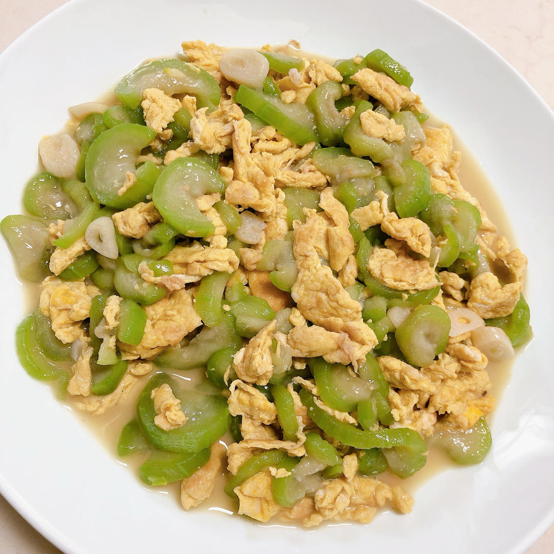 简单快手，五分钟搞定的丝瓜炒蛋