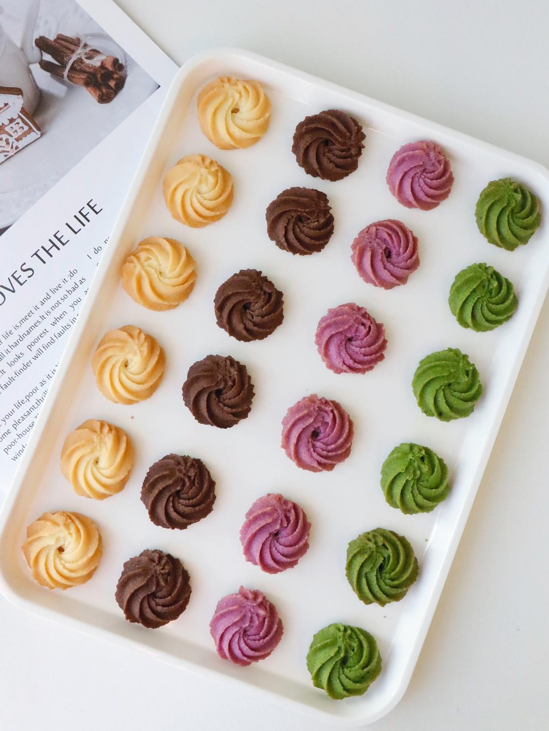 一次性轻松制作4口味曲奇，材料极简不用鸡蛋牛奶