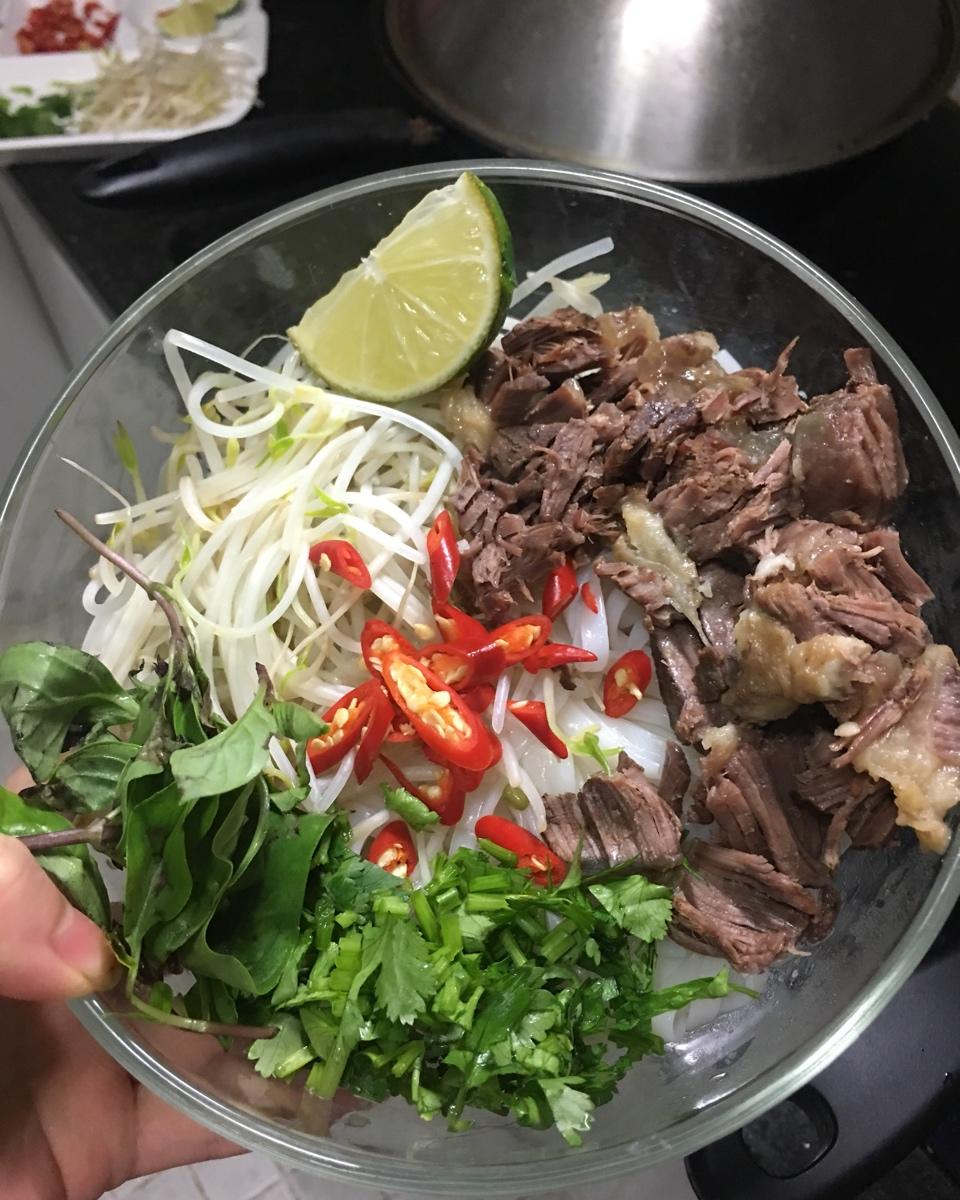 跟我一起做正宗越南牛肉粉pho（秘方大公开）