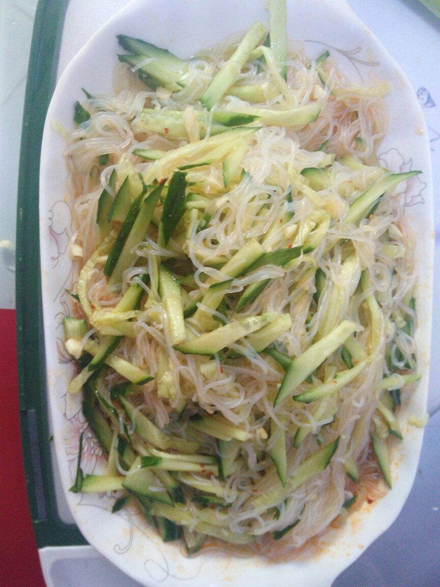 凉拌粉丝黄瓜-饭饭饭堂
