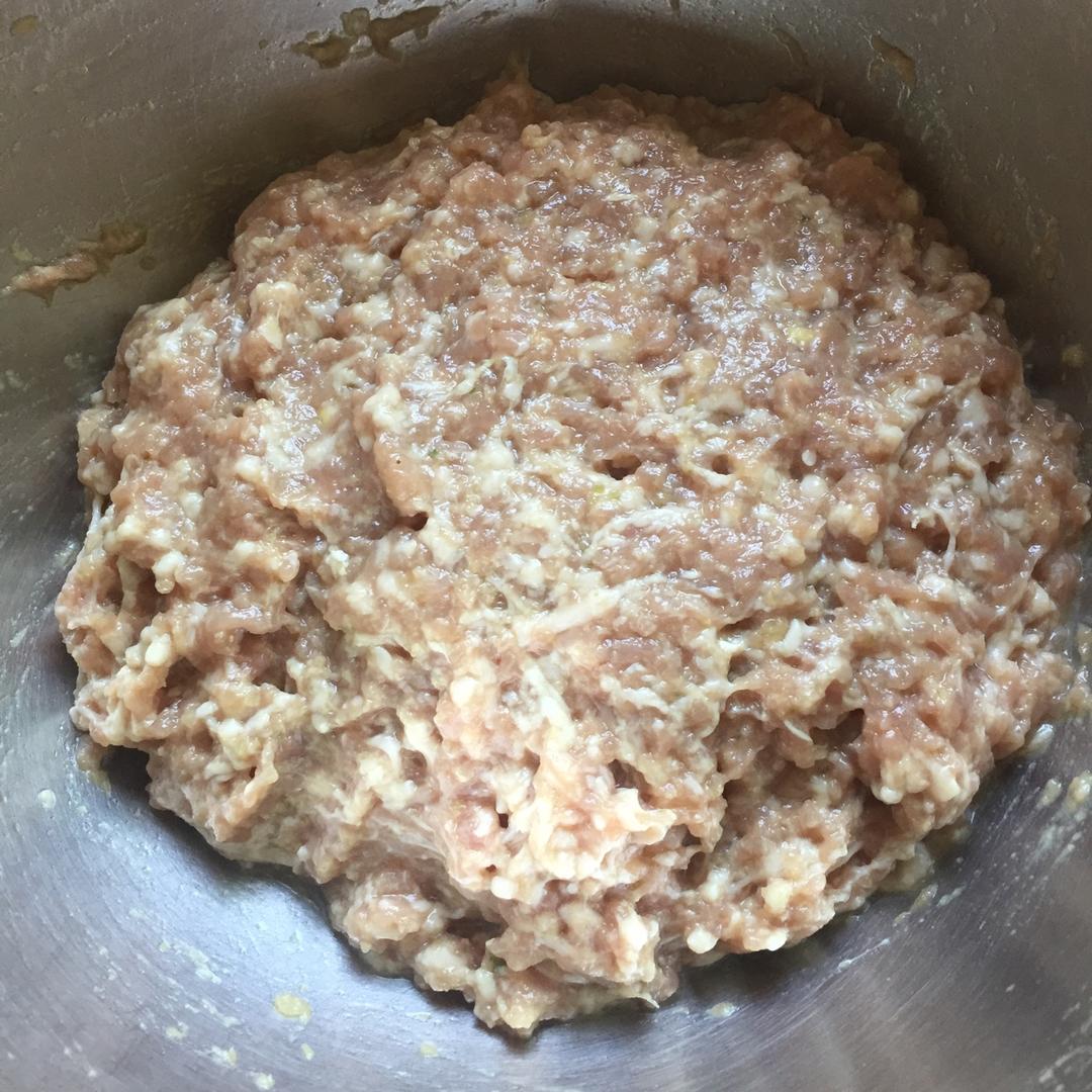 论肉馅的拌制方法
