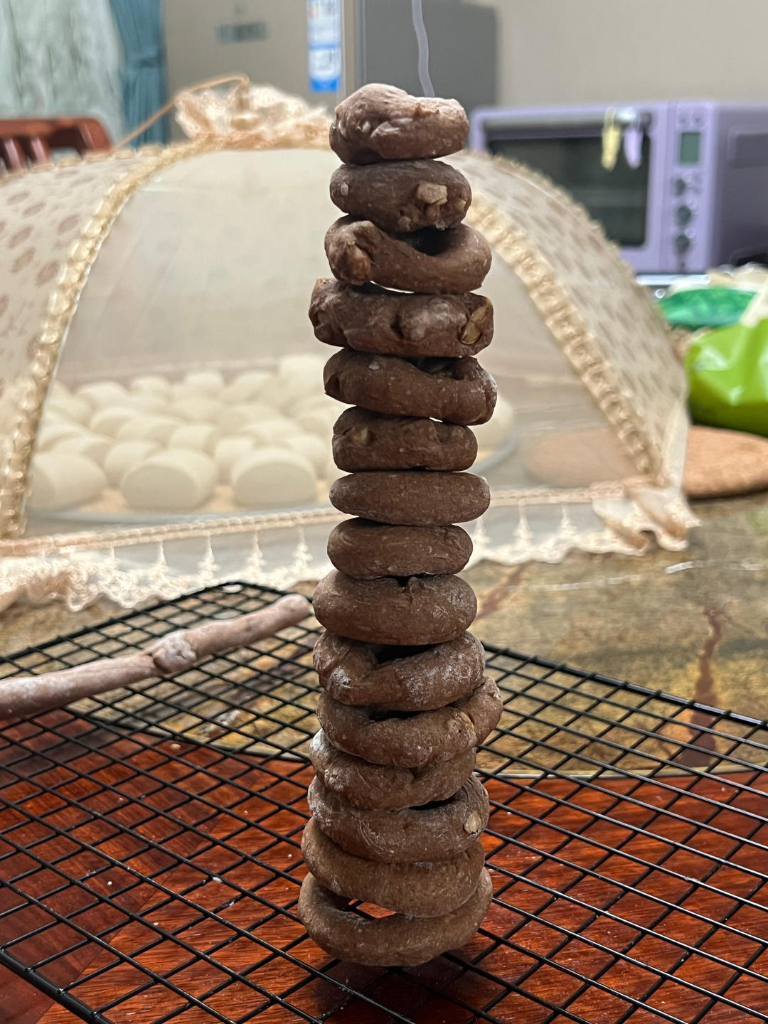 不用厨师机只需一次发酵的零食面包——黑麦核桃圈