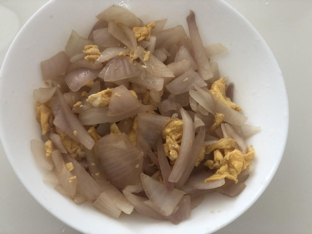 洋葱炒鸡蛋