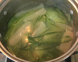 又鲜又仙的 竹荪干贝黄瓜汤的做法 步骤3