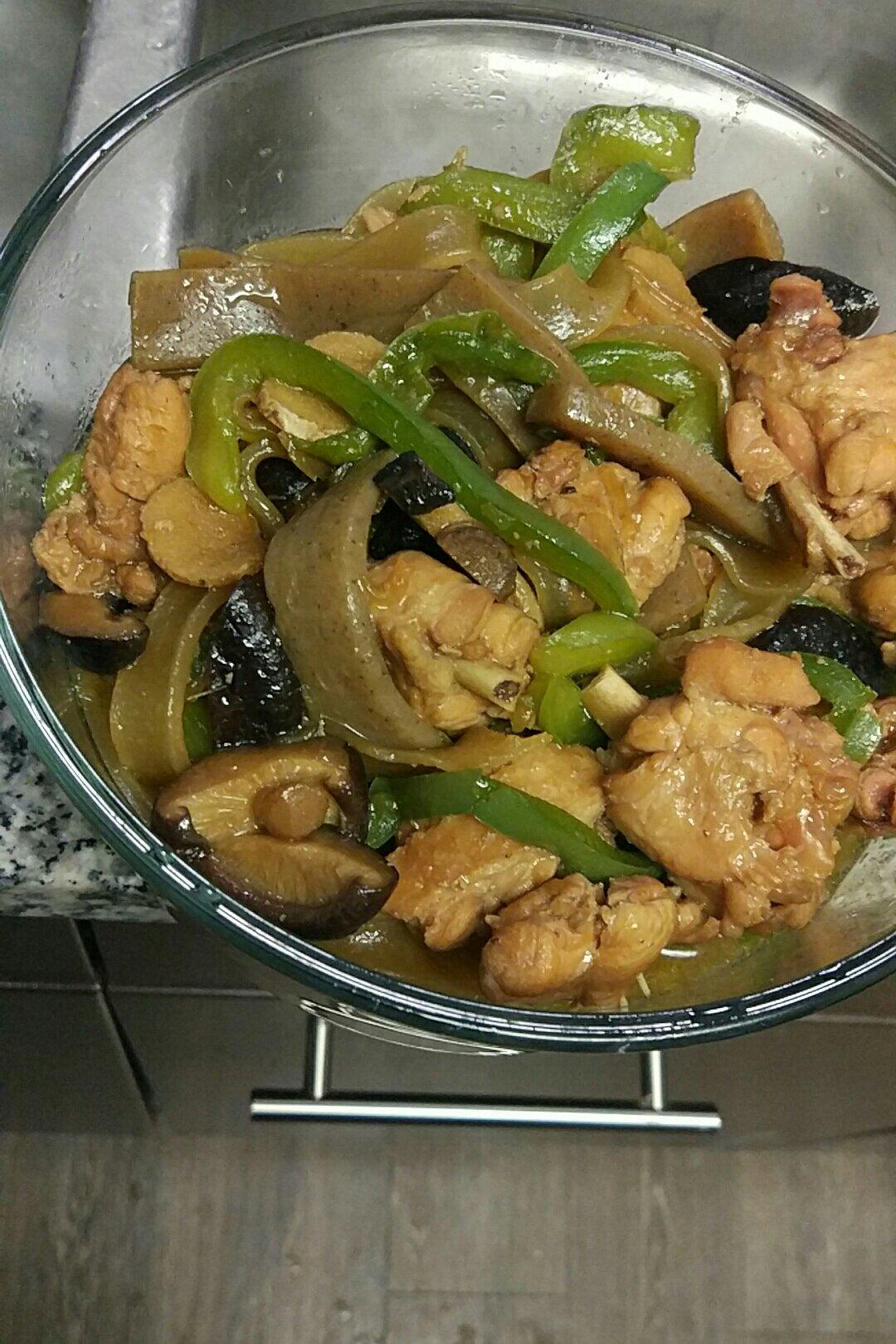 黄焖鸡米饭