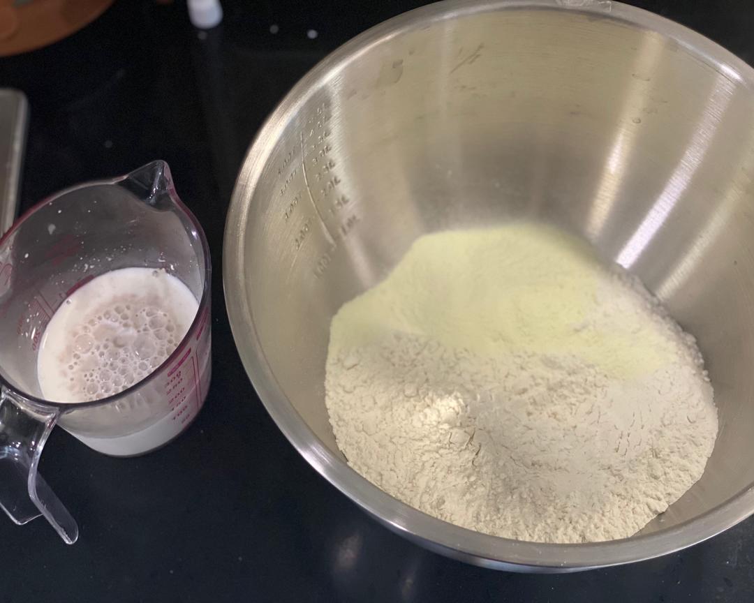纯奶手撕吐司的做法 步骤1