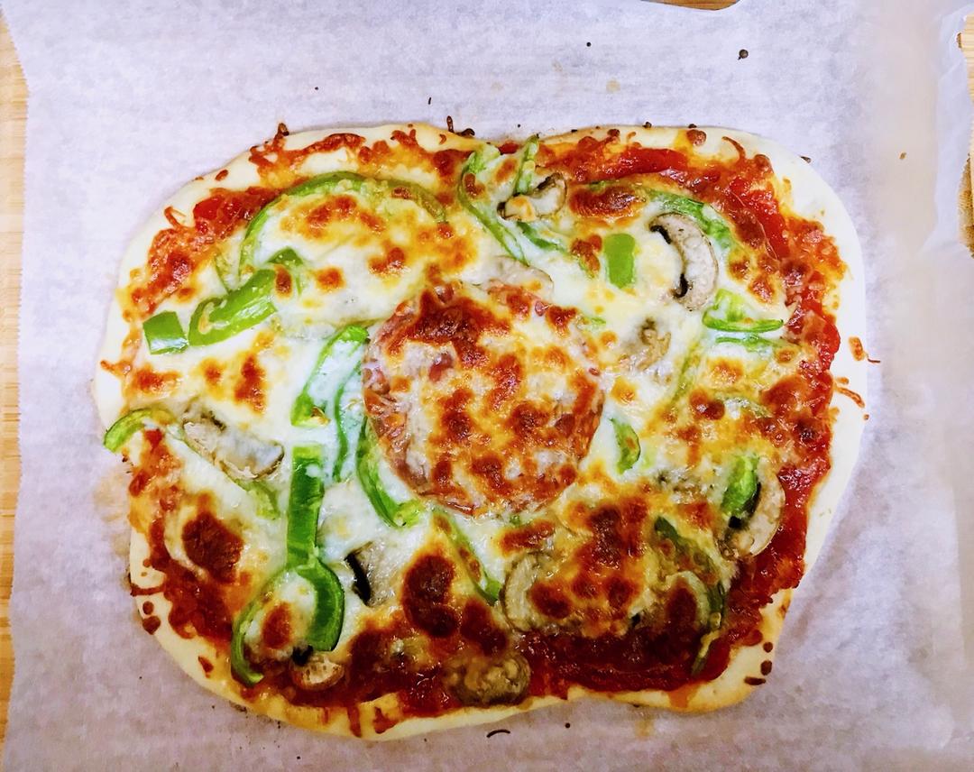 萨拉米薄底披萨 Salami Pizza