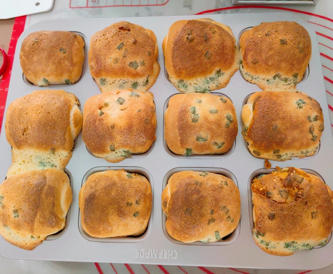 外酥内软‼️满满的肉松❗️香葱墨西哥肉松小吐司