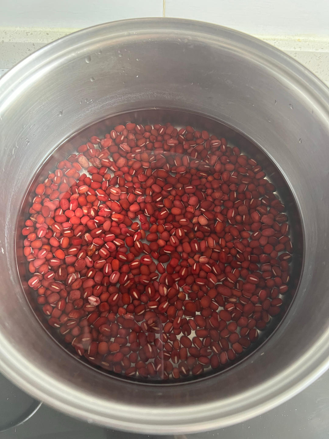 养颜补血的红豆牛奶羹