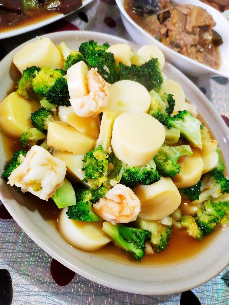 〈西兰花'虾仁'日本豆腐〉，经典永流传。欣小厨 😉