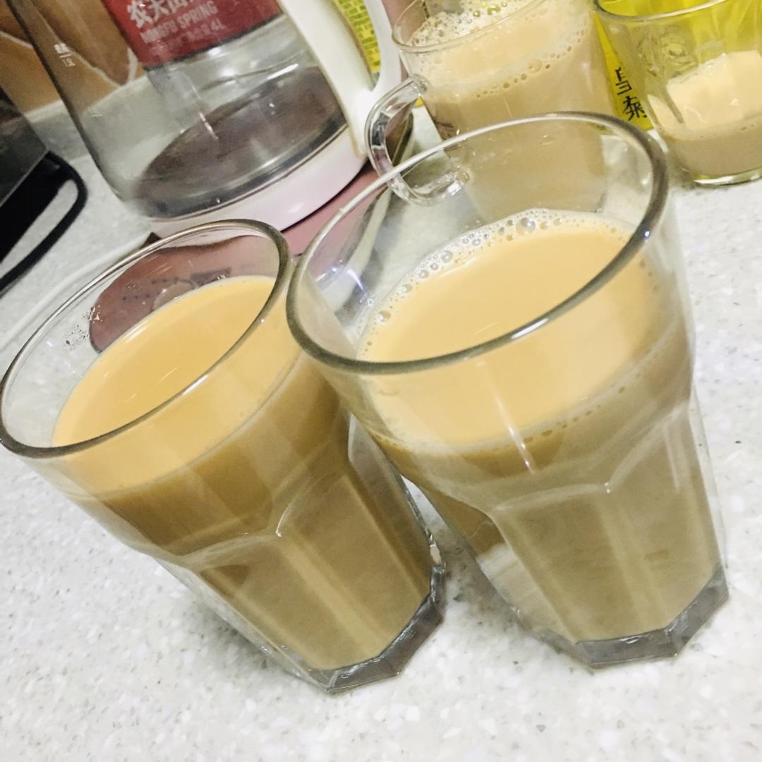 港式奶茶——一次用掉一整罐黑白淡奶