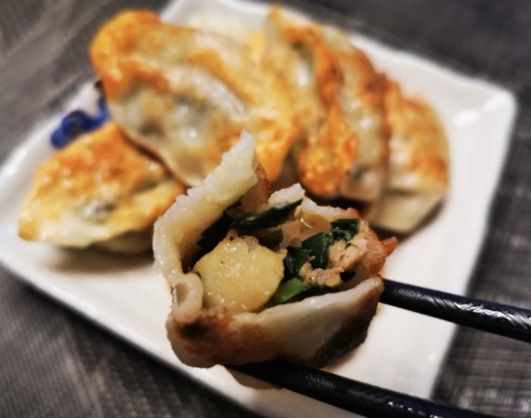 熟煎海鲜饺子🥟的做法