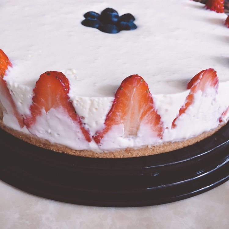 零难度免烤箱 超好吃的草莓奶油慕斯蛋糕