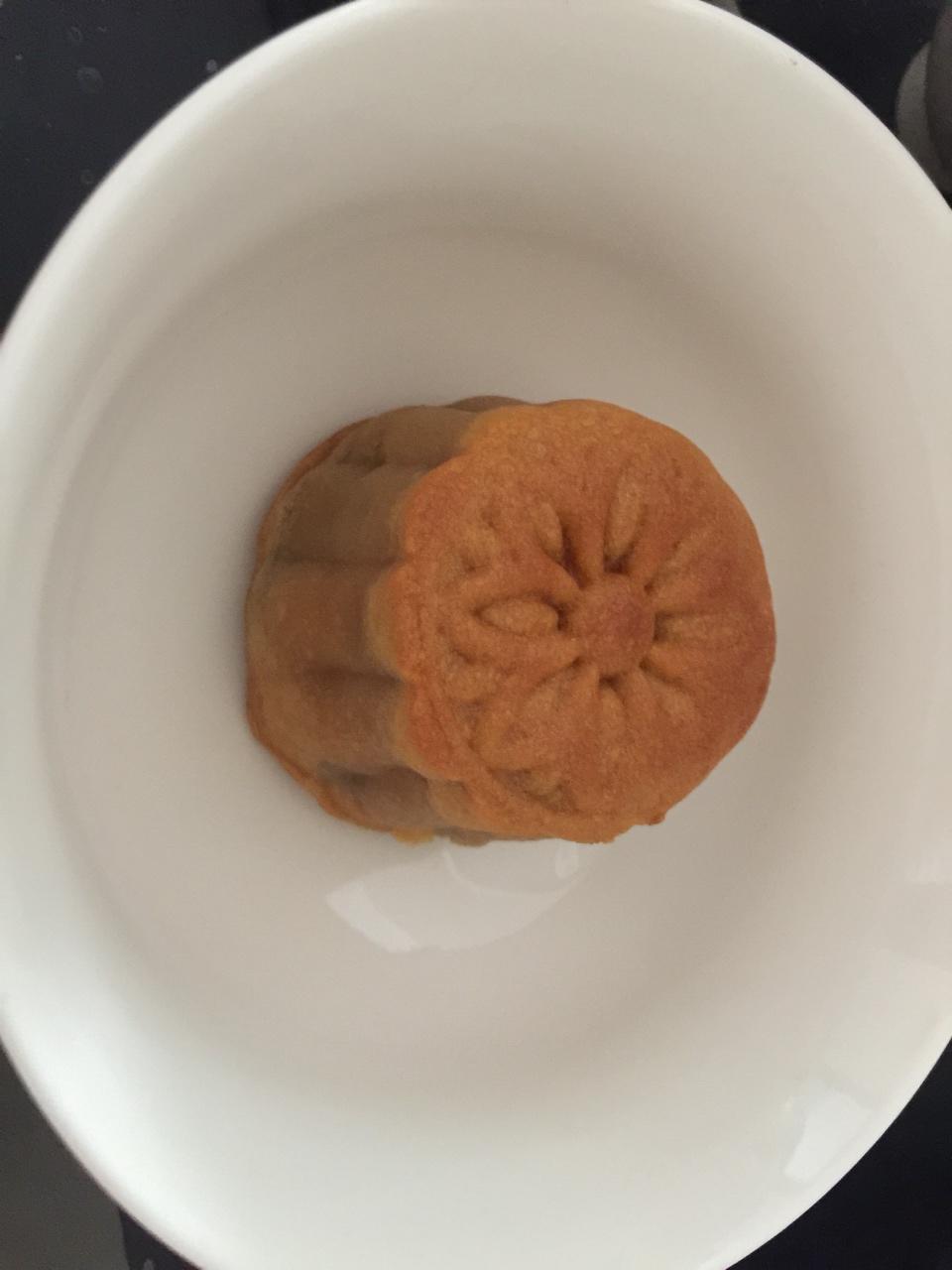 广式月饼——蛋黄莲蓉月饼