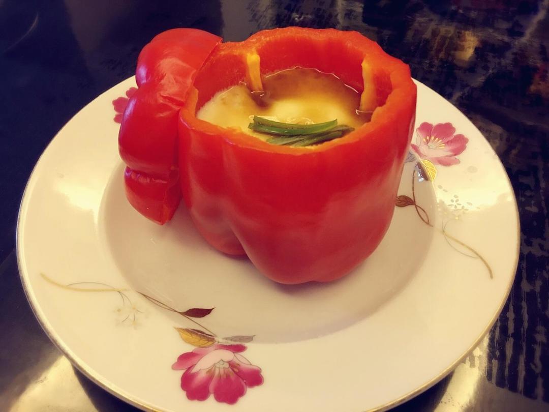 灯笼椒蒸蛋的做法