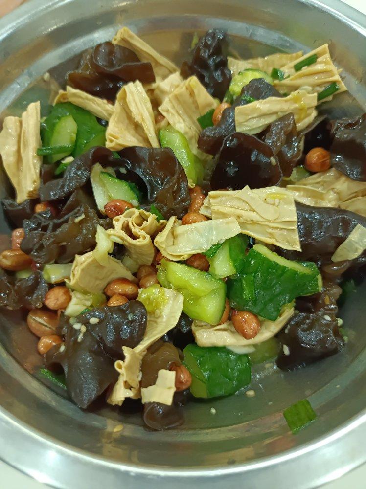 凉拌腐竹木耳黄瓜