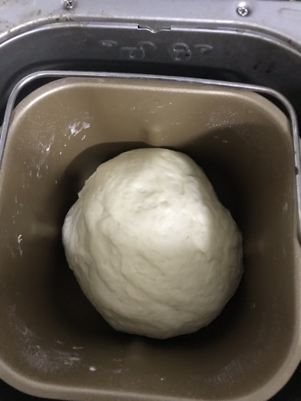自制牛奶馒头（面包机和面）的做法 步骤6