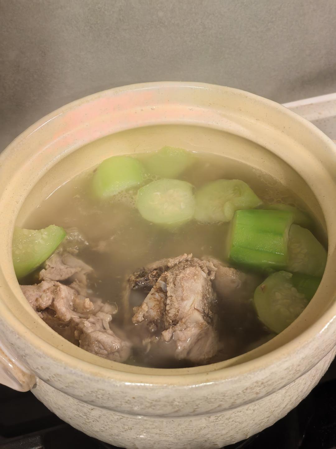 快手丝瓜排骨汤