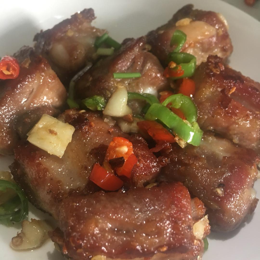 蒜香排骨 Garlic Pork Ribs