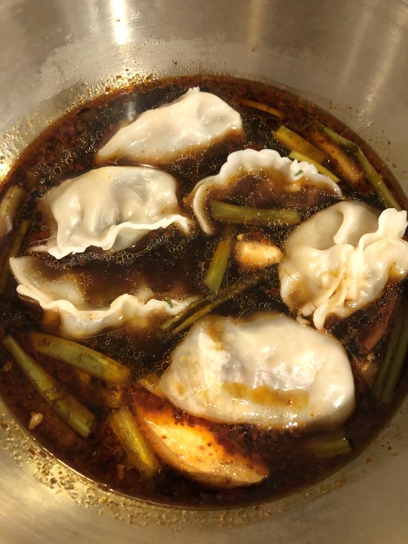 酸汤饺子