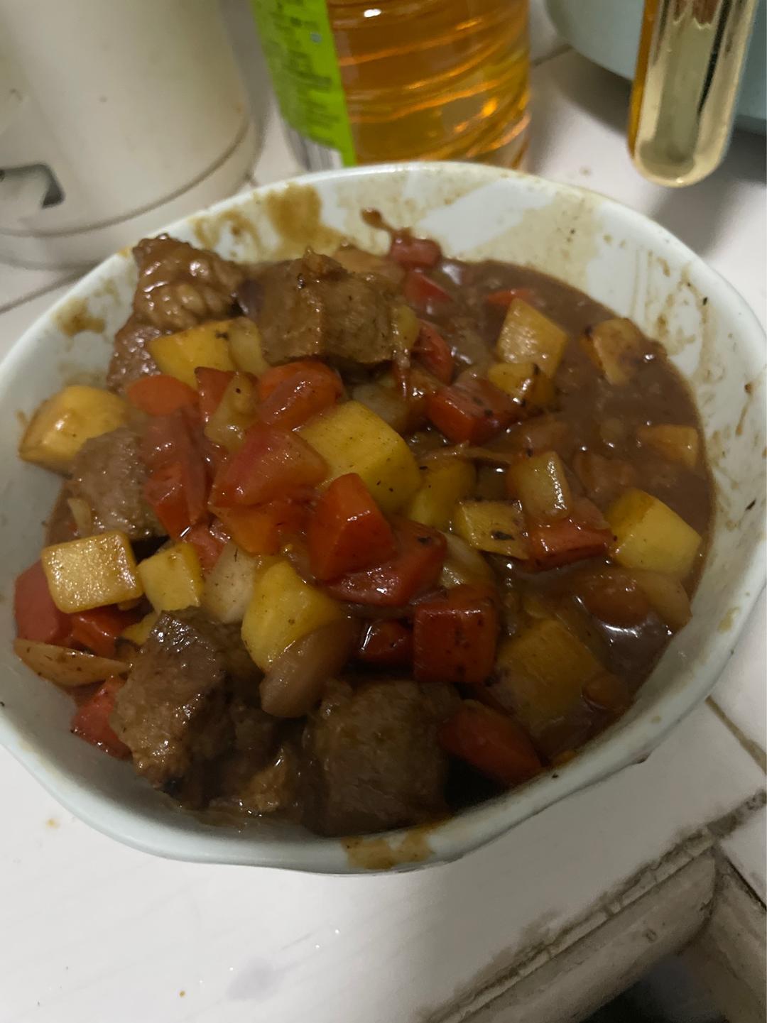 黑椒土豆牛肉粒