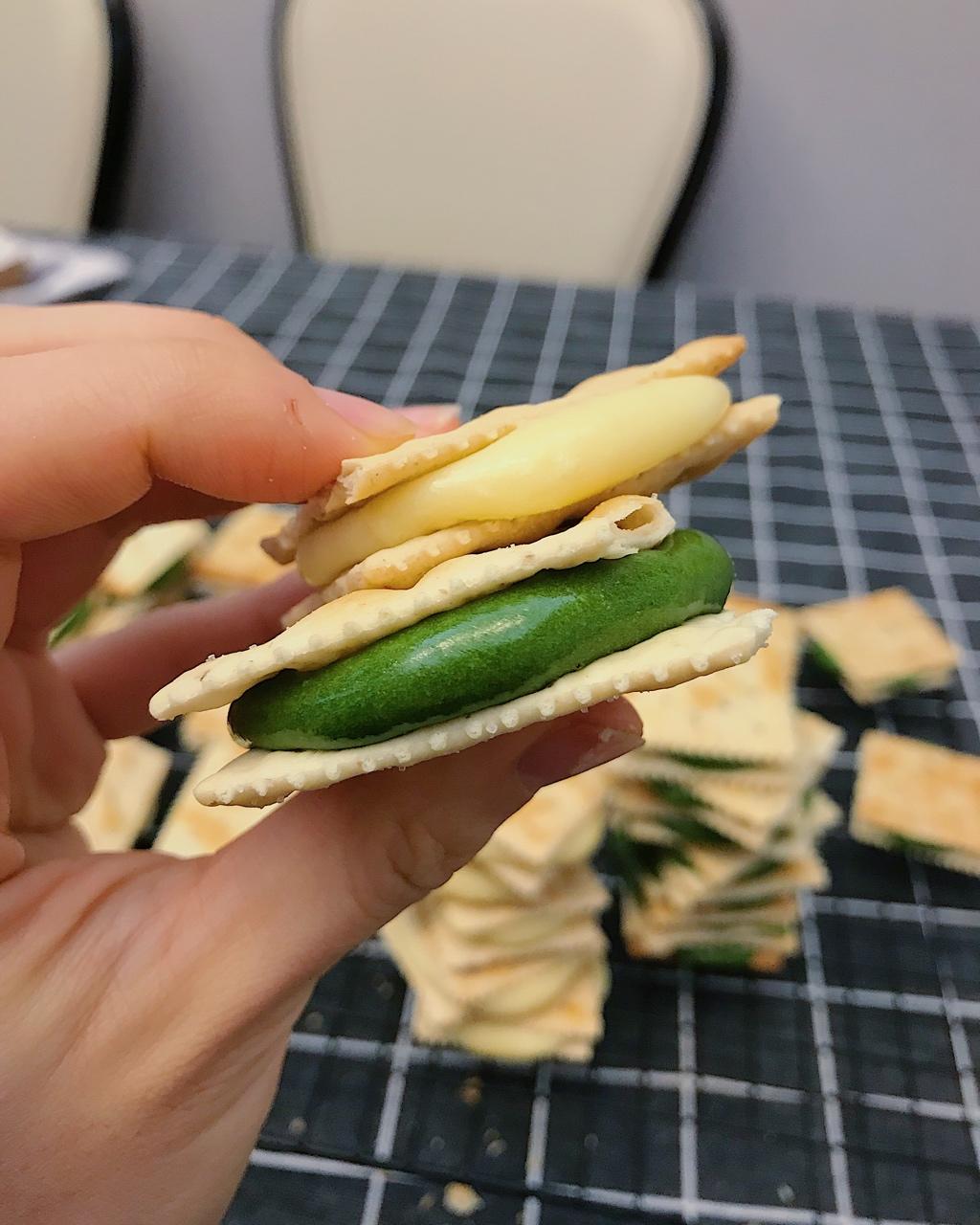 停不下来的牛扎饼干