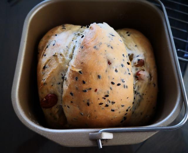 面包机做的芝麻葡萄干拉丝面包