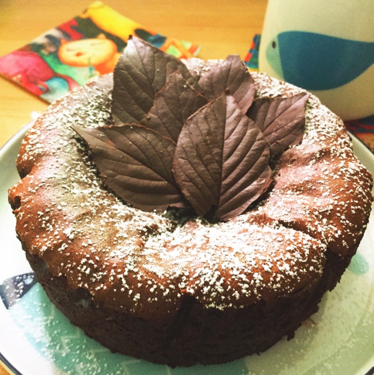 落叶古典巧克力蛋糕——好吃到让人尖叫（附巧克力叶子的做法）