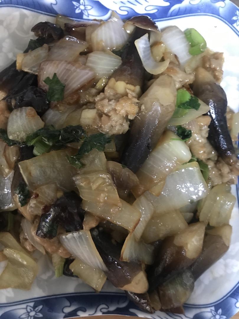 黑皮鸡枞菌炒牛肉