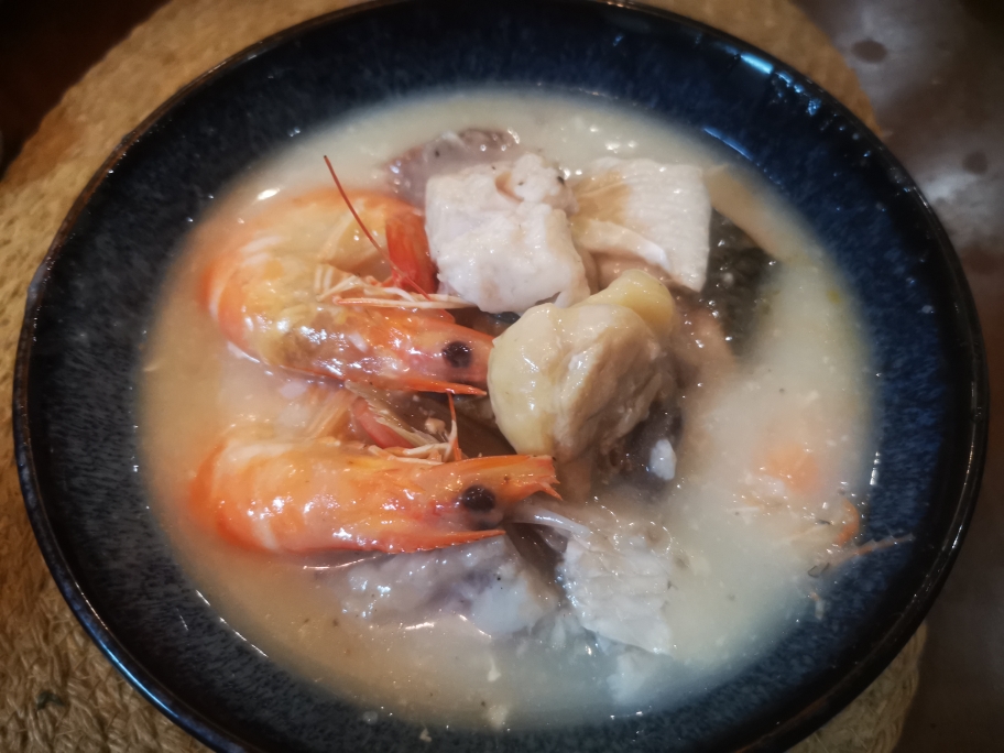 北鼎珐琅铸铁锅之鸡肉海鲜粥的做法