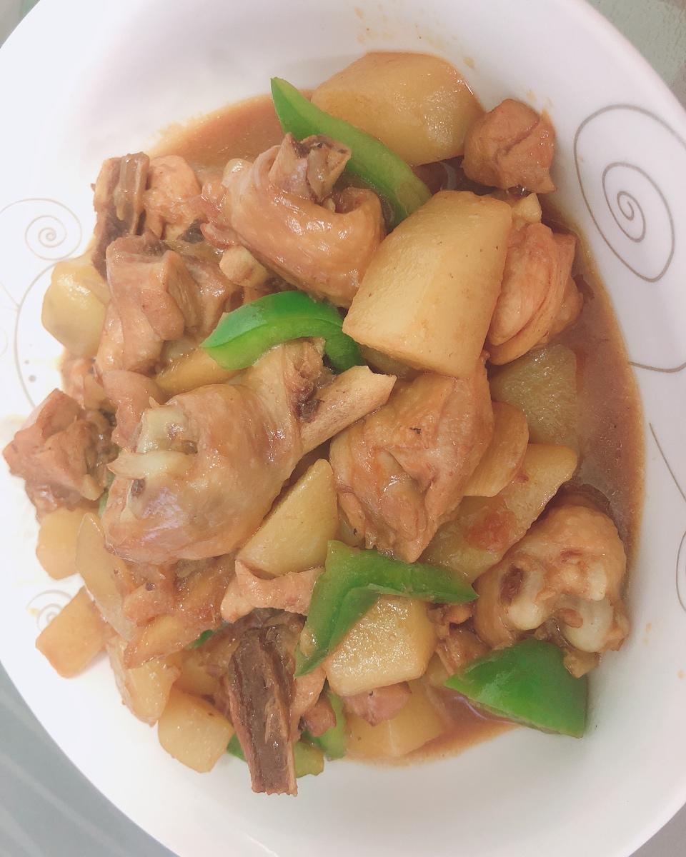 土豆炖鸡块