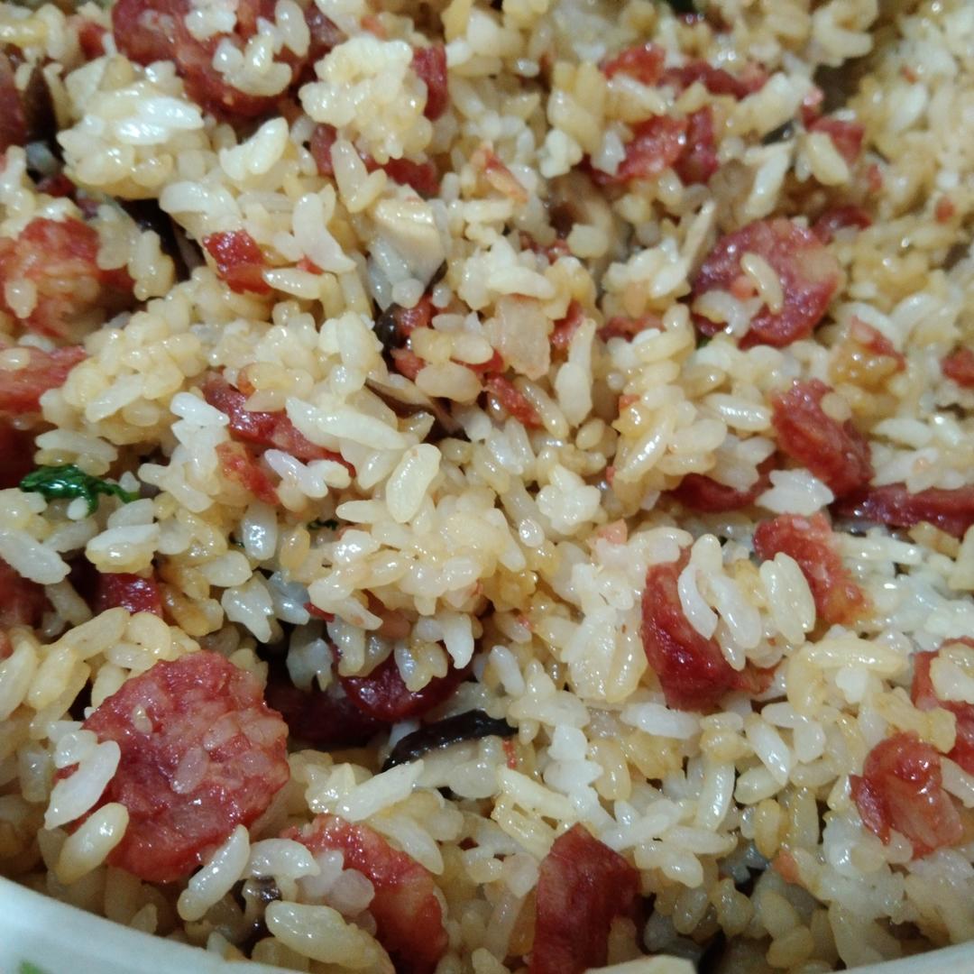 腊味煲仔饭