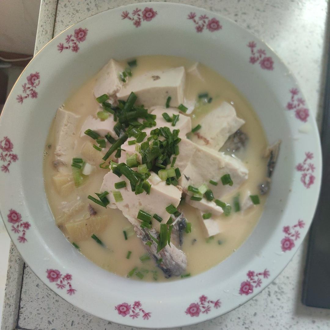 奶白鲫鱼豆腐汤|一条鱼最后的温柔