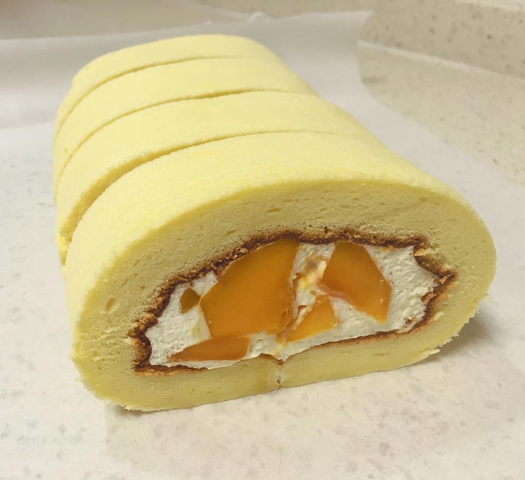 sleepyxyz做的胖乎乎奶油芒果卷/不开裂不掉皮全过程详细图解烘焙视频