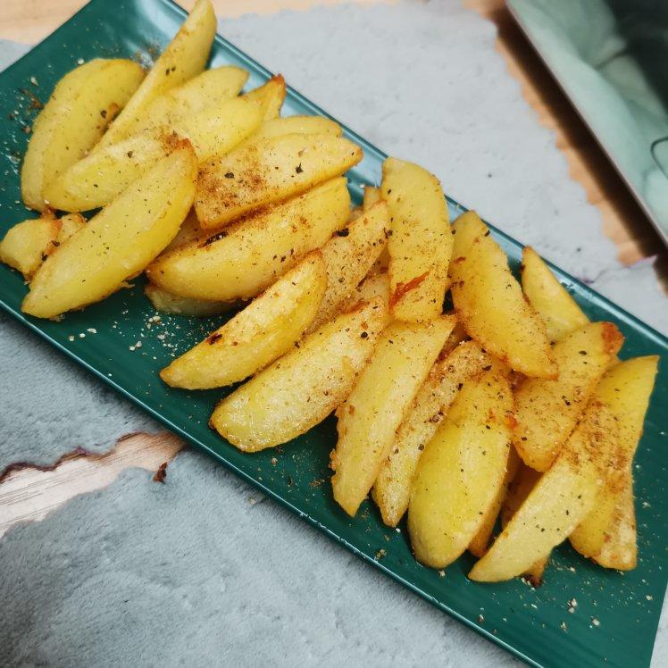 烤箱烤土豆角🥔/土豆吃法千千万这种简单又好吃/外酥里嫩，入口即化