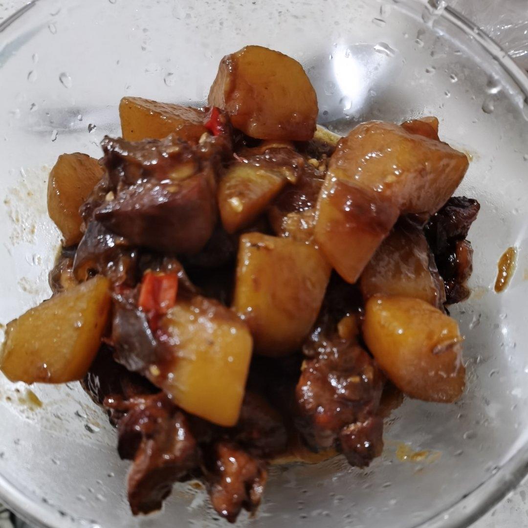 鸡腿炖土豆 上桌秒空盘 汤都喝干了！