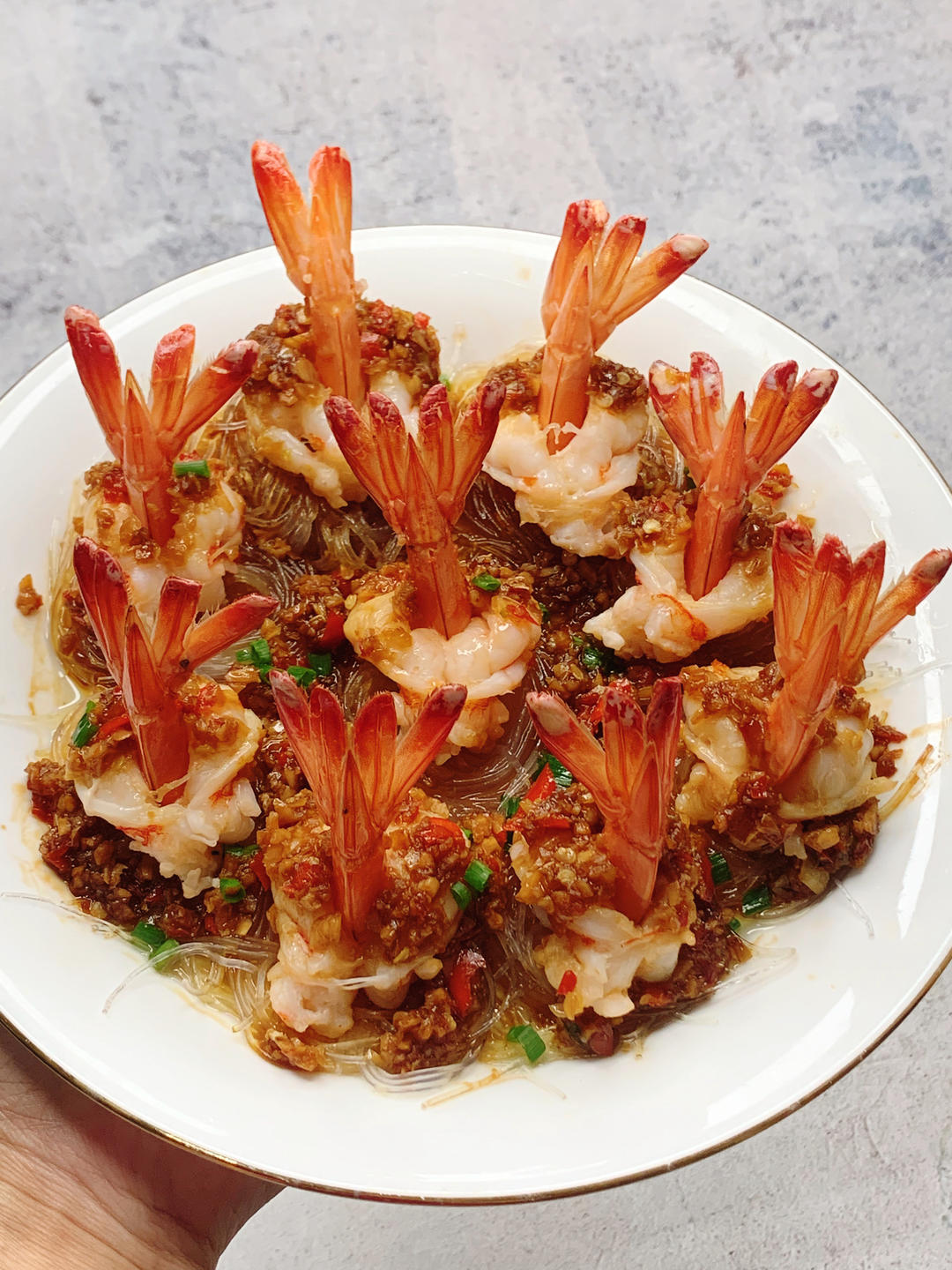蒜蓉粉丝虾！！鲜香味美！好吃到舔盘