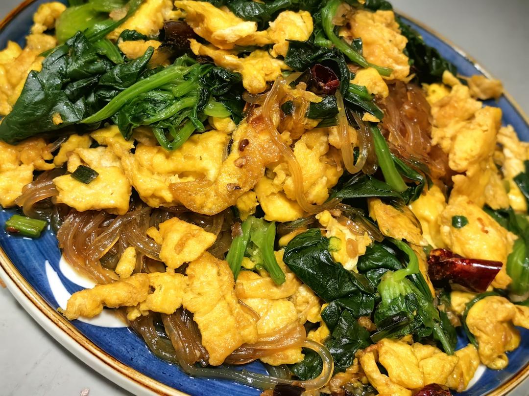 吕小厨菠菜炒粉条