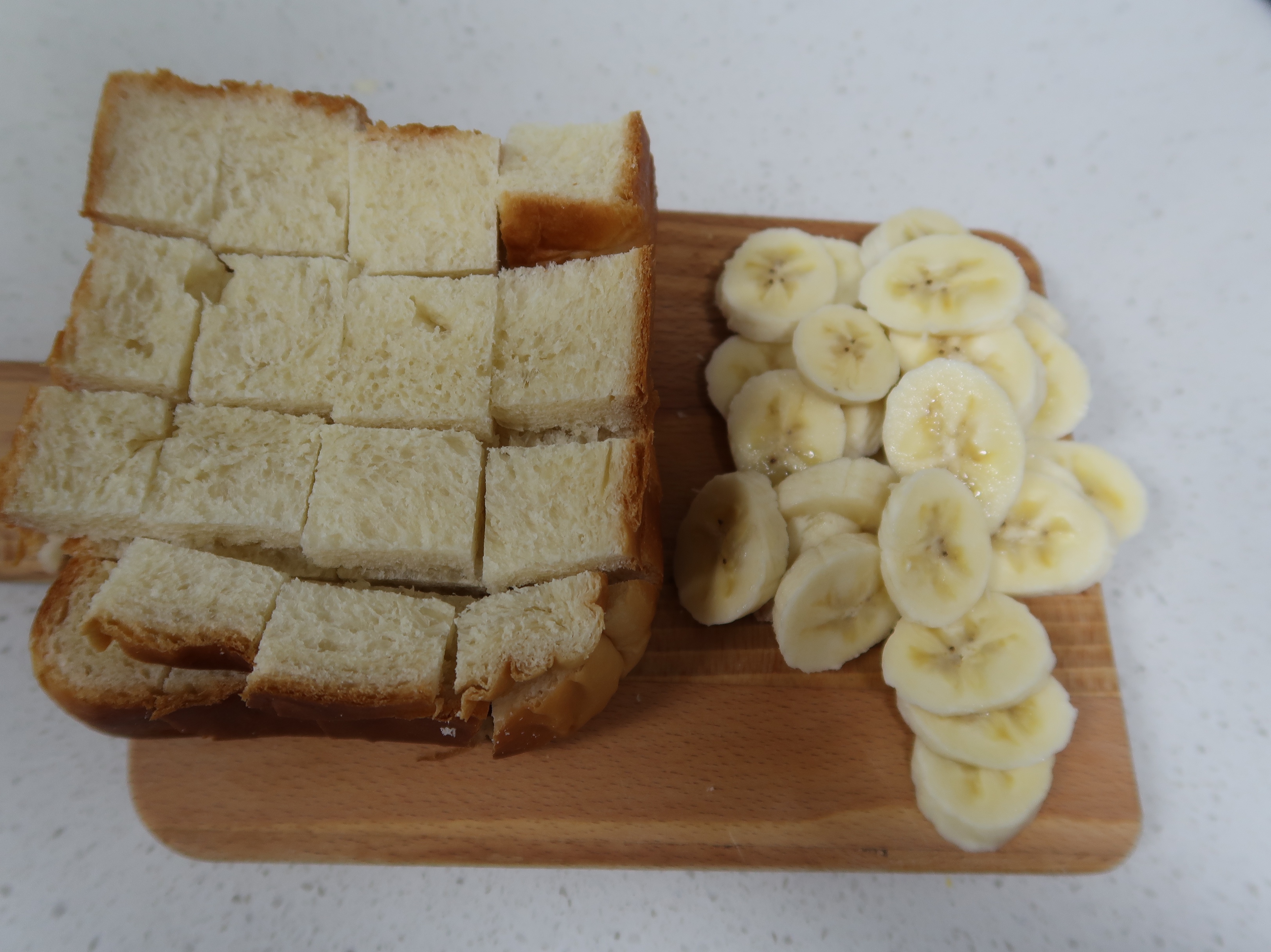 香蕉面包布丁的做法 步骤2