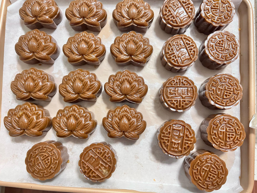 黑糖白莲蓉月饼