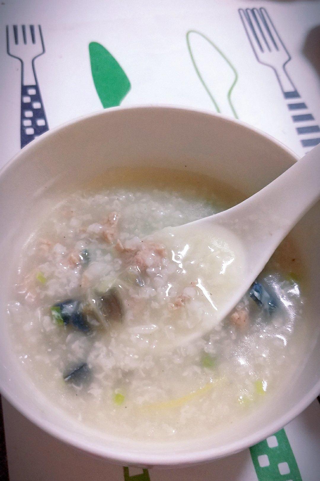 十五分钟快手之香滑皮蛋瘦肉粥(附五分钟电饭煲电压力锅更快捷方法)