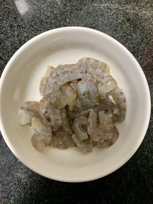 宝宝辅食：胡萝卜鲜虾丸子的做法 步骤3