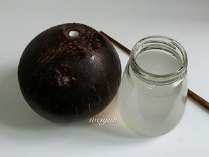 椰子鸡火锅(附:开椰子的方法)的做法 步骤17