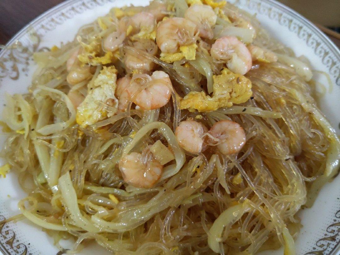 包菜粉丝炒鸡蛋