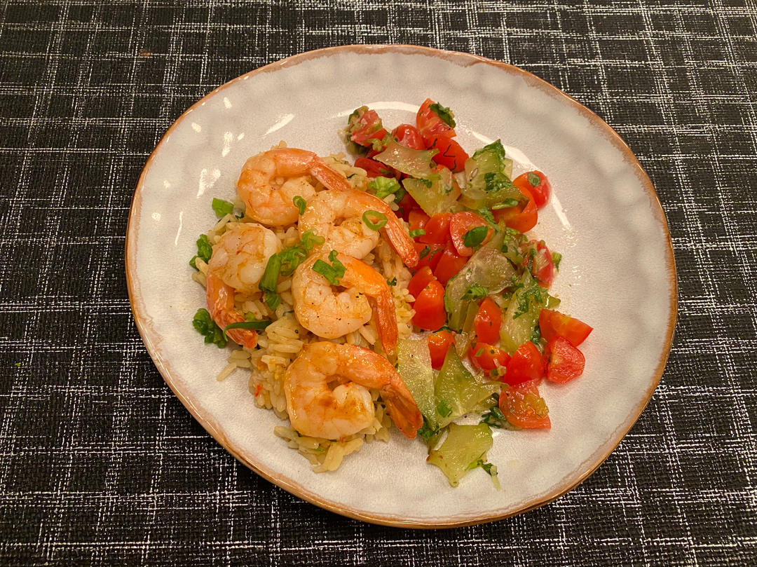 耳光炒饭配咕咾菠萝虾