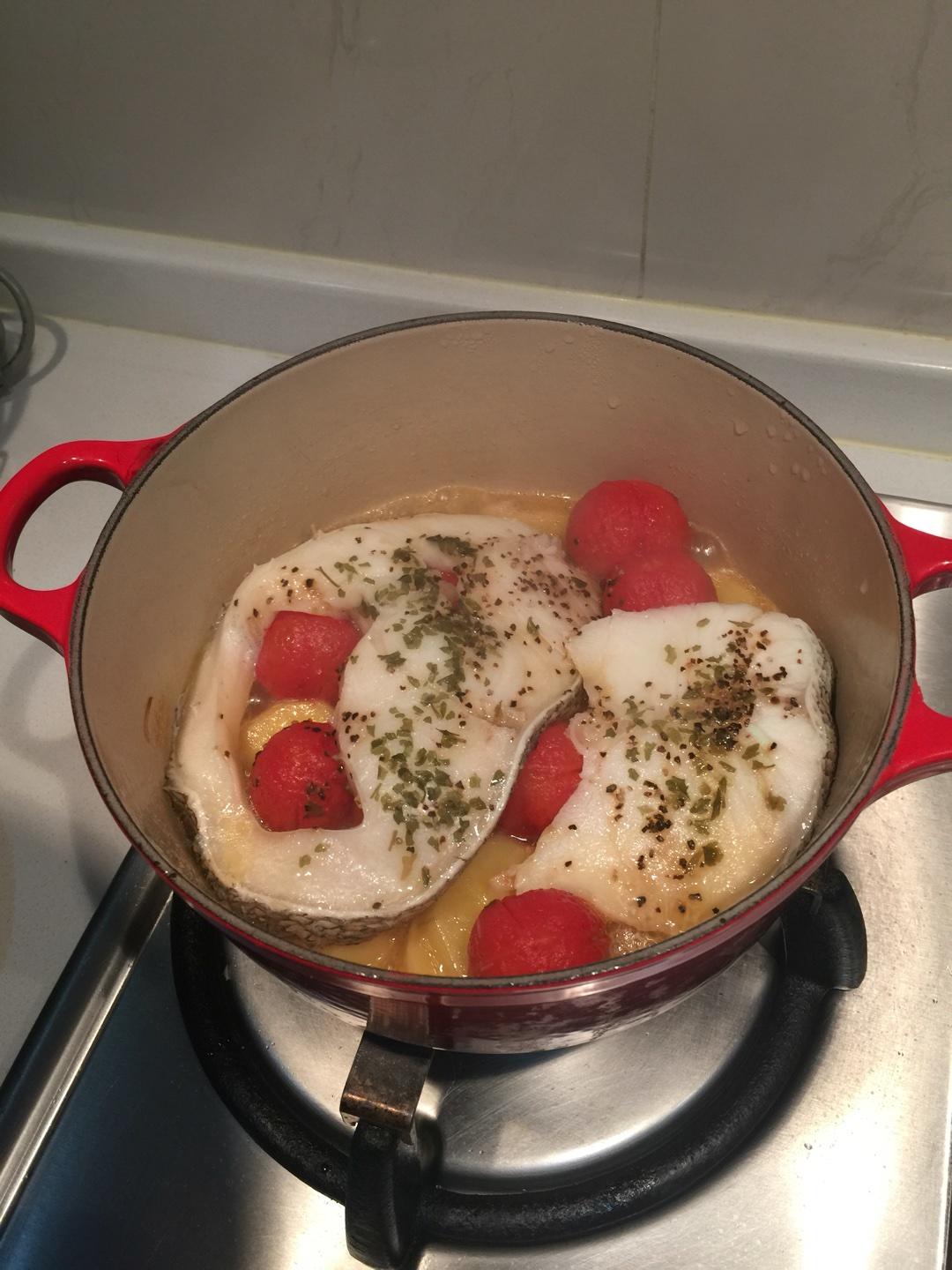 洋葱番茄土豆银鳕鱼锅的做法