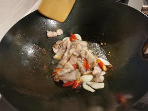 小炒豆干芹菜的做法 步骤4