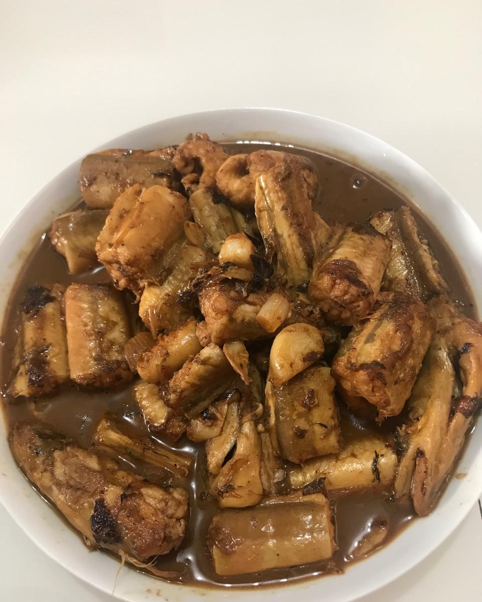 红烧河鳗鱼(小孩子爱吃，大补) 补虚养血 - 祛湿 - 保健 - 保护肝脏 - 恢复精力 - 预防心血管疾病