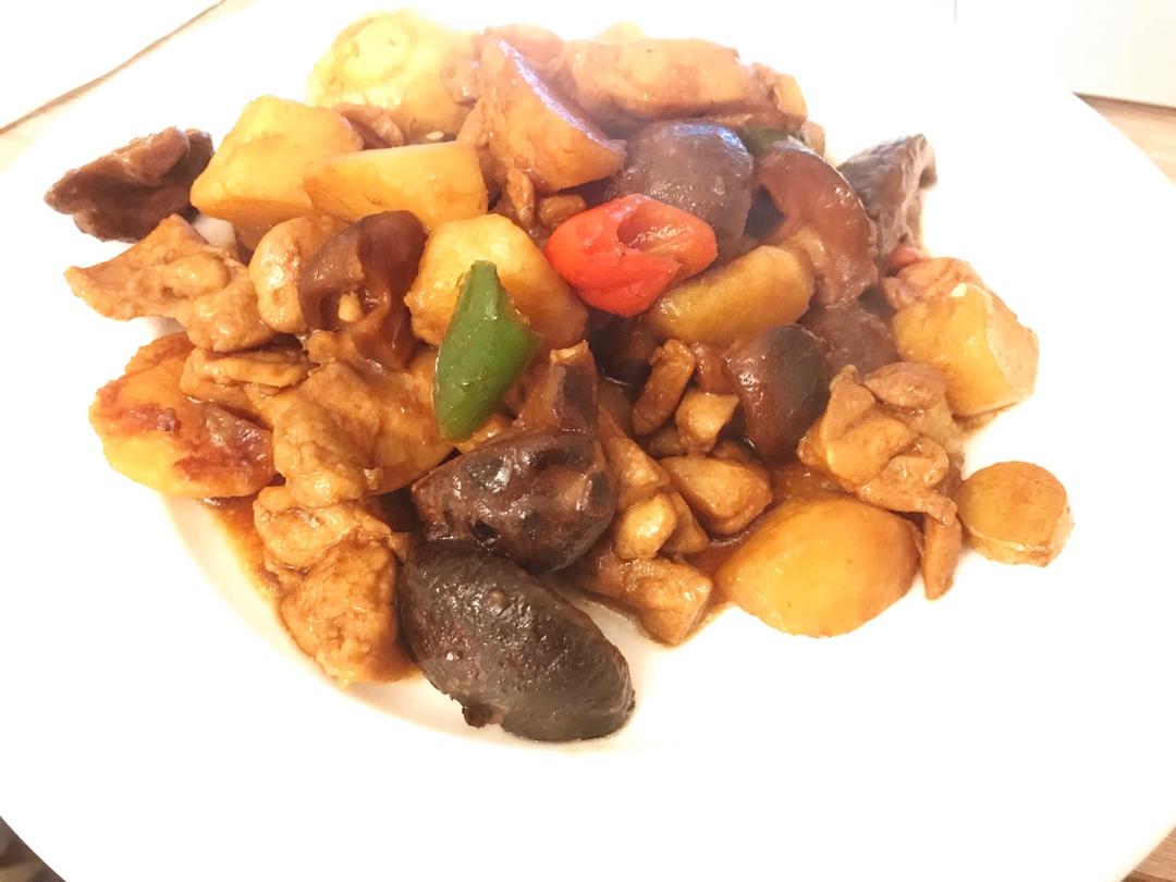 鸡肉土豆炖蘑菇