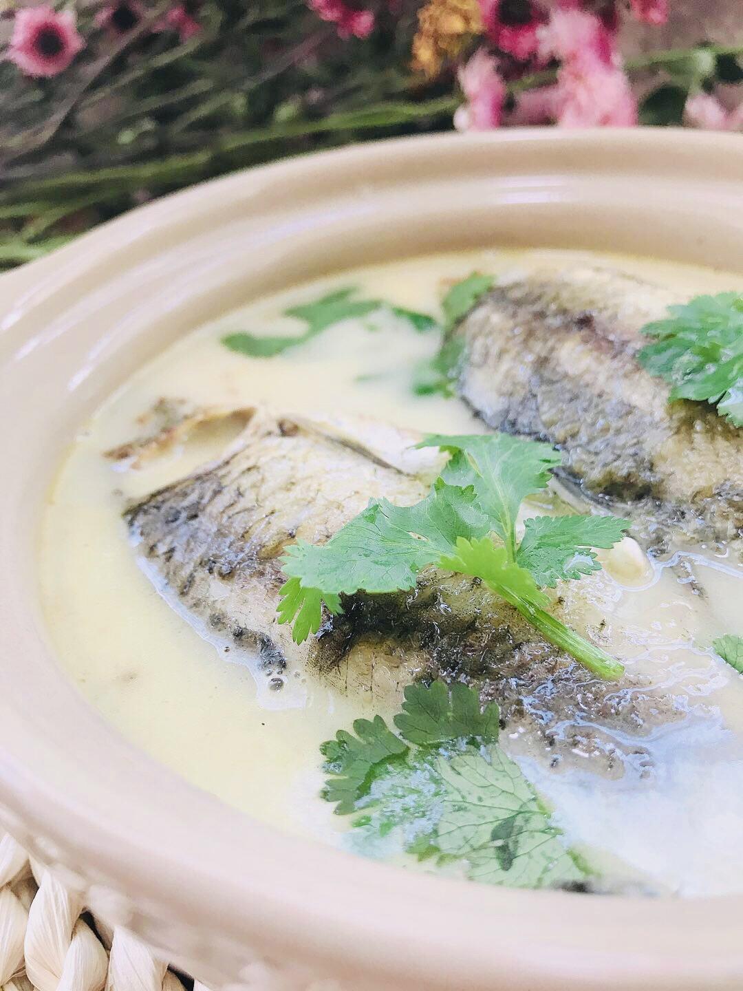 鲫鱼汤奶白鲫鱼汤